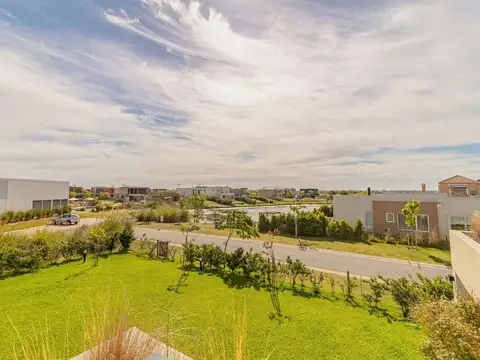 Casa en Alquiler de 4 dormitorios