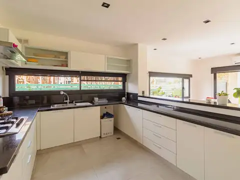 ALQUILER CASA CATEGORIA PUERTOS DEL LAGO ESCOBAR