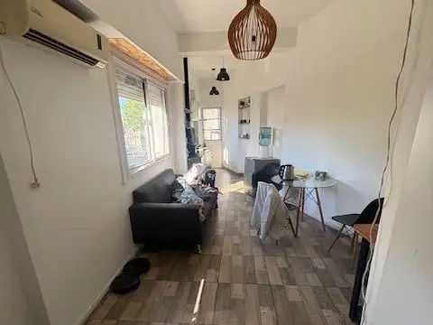 Castelli 100, Piso 1