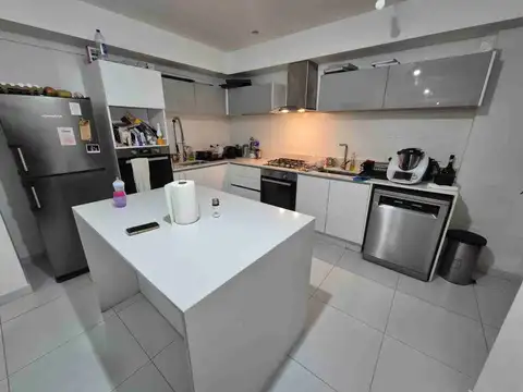 Departamento 5 ambientes con 4 baños