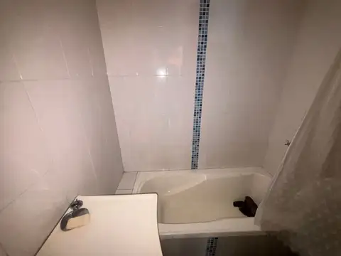 VENTA TRIPLEX 3 AMBIENTES C/ QUINCHO EN DEVOTO