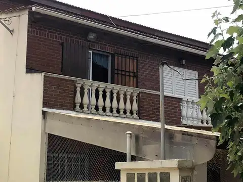 Casa en venta - 3 Dormitorios 2 Baños - 85Mts2 - Mar del Tuyú