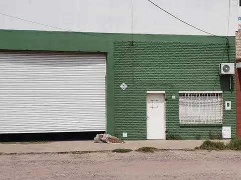VENTA: Galpón con oficina en Perez
