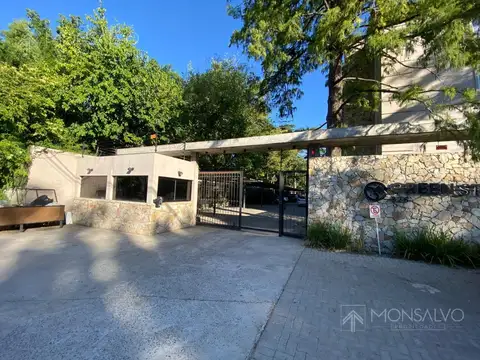 Departamento en planta baja con jardín