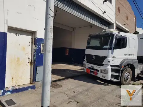 Depósito en venta - 352mts2 - Avellaneda