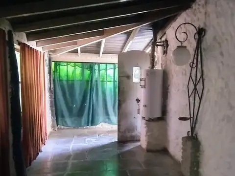 Casa 4 ambientes con 1 baño