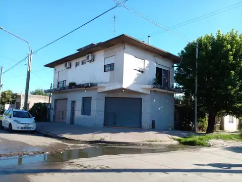 Local en Alquiler en Gonzalez Catan, $ 200.000