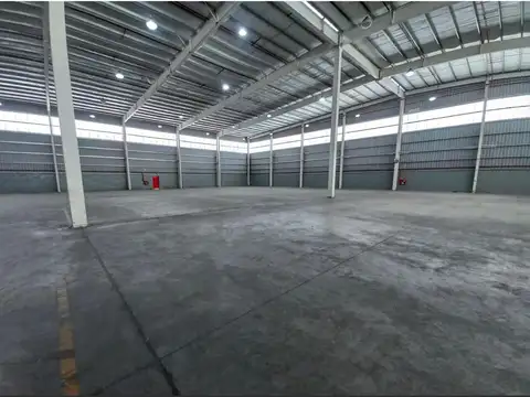 ALQUILER NAVE LOGISTICA E INDUSTRIAL 2.068 M² - GARIN