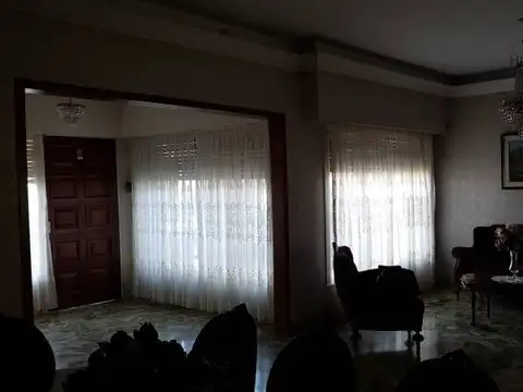 Casa en Venta en Monte Castro, USD 450.000