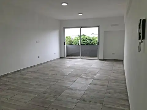 Oficina alquiler  escalera Ituzaingó lado norte 