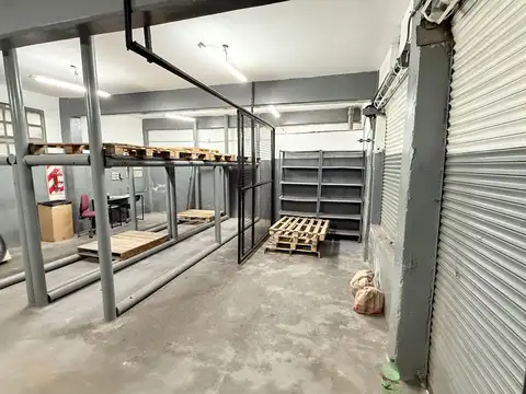 Venta Galpon con terraza libre edificable Caseros