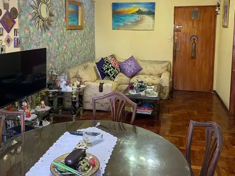 Psje Fidel Lopez al 1800