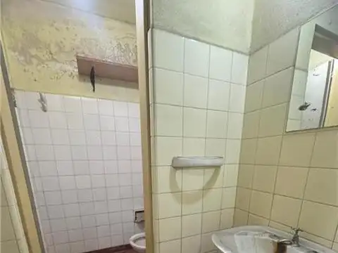 Local en Alquiler en Lomas de Zamora, $ 700.000