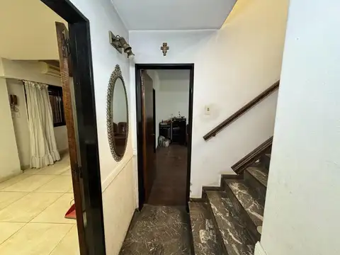 Depto Tipo Casa 4 ambientes con 2 baños