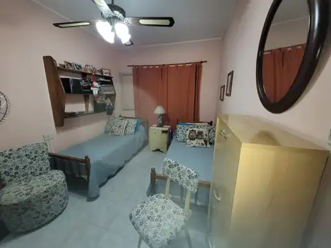 Casa 5 ambientes con 1 baño