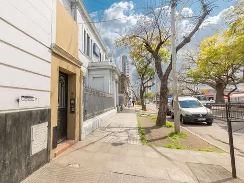 Boulevard Pellegrini 2600
