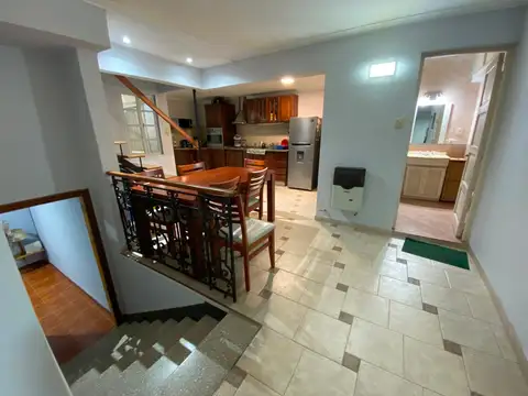 INTERNO DE DOS DORMITORIOS SOBRE BV PELLEGRINI