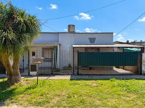 VENTA CASA 3 AMBIENTES OPORTUNIDAD A REFACCIONAR