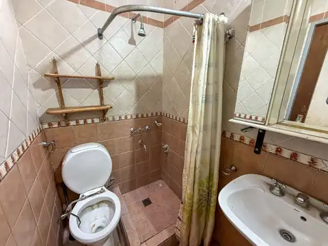 VENTA CASA 3 AMBIENTES OPORTUNIDAD A REFACCIONAR
