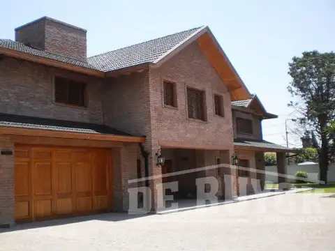 Casa en Venta de 4 dormitorios