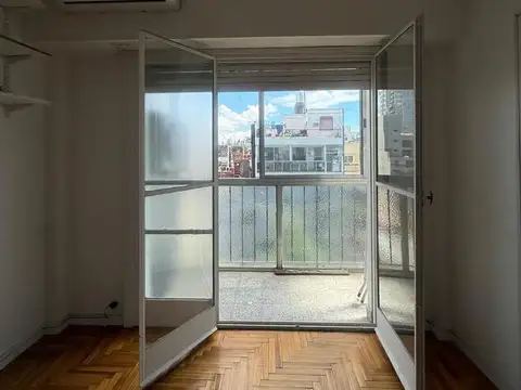 Monoambiente en venta Palermo con balcón vista abierta