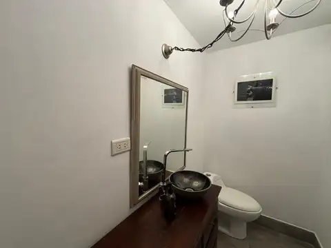 Depto Tipo Casa 4 ambientes con 2 baños