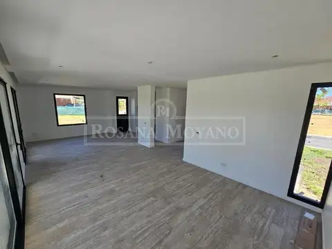Casa A Estrenar- Interno-vila Marina 1