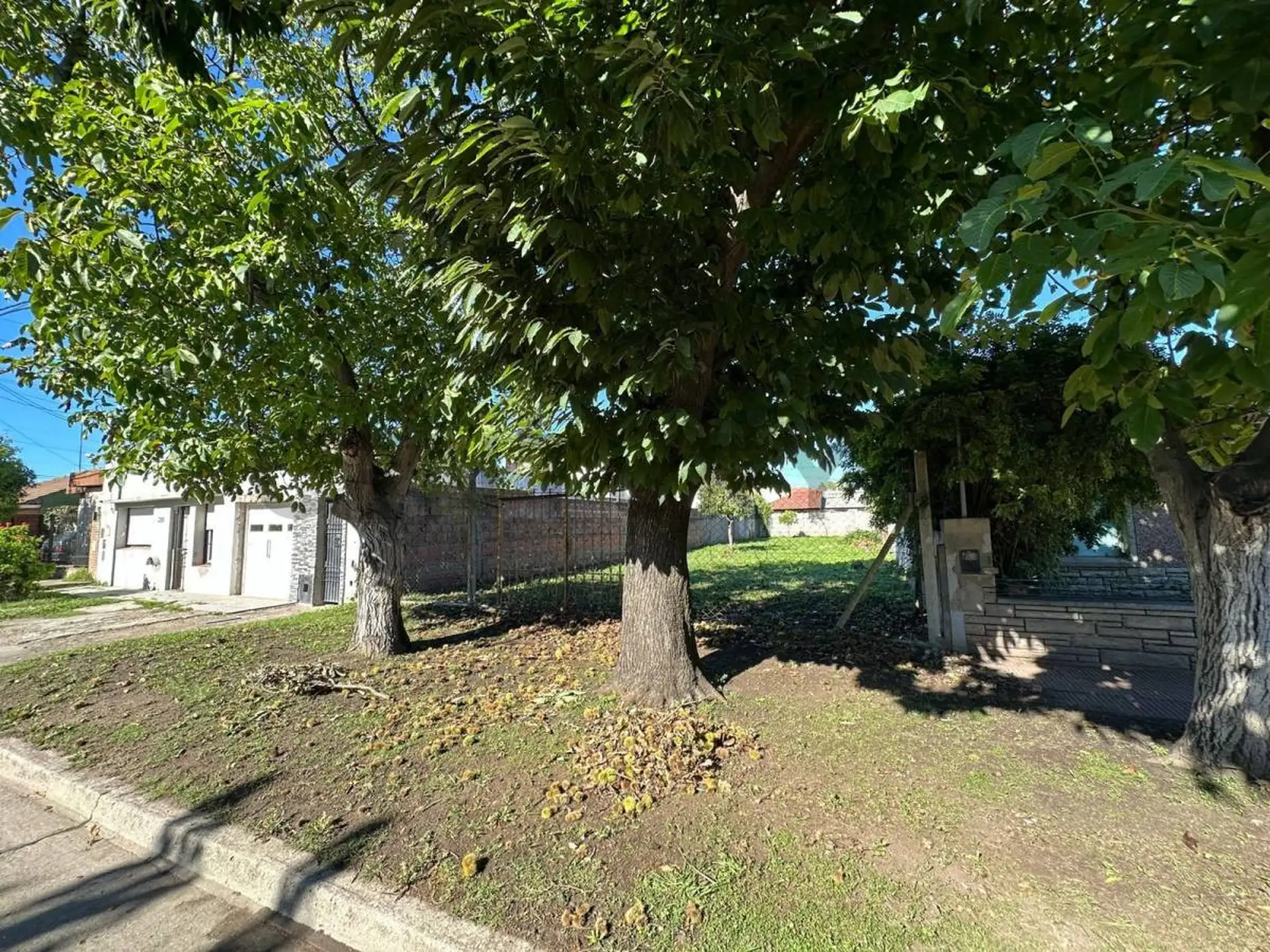 Venta terreno 383 m2 en Bosque Alegre / Barrio El Gaucho
