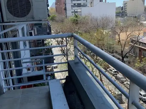DUPLEX  2 AMBIENTES 70m TOILETTE 7º PISO BALCON SOBRE BOULEVARD CHENAUT