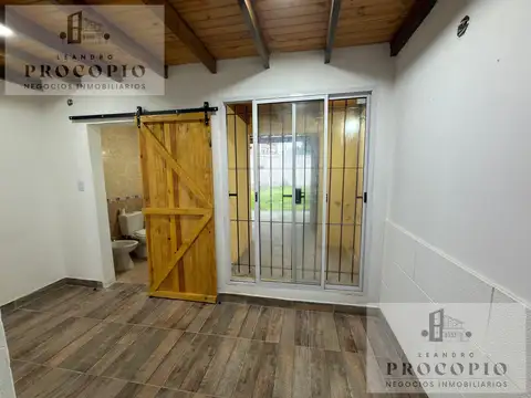 Depto Tipo Casa en Alquiler en Moreno, $ 400.000