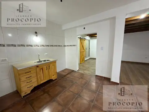 Depto Tipo Casa en Alquiler de 2 ambientes