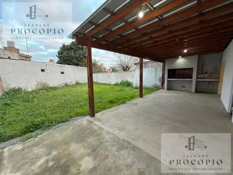 Depto Tipo Casa en Alquiler de 2 ambientes