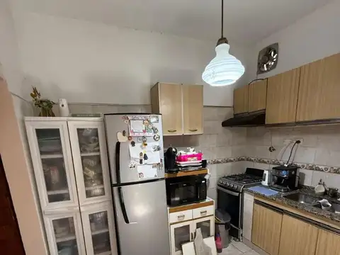 Departamento 4 ambientes con 2 baños