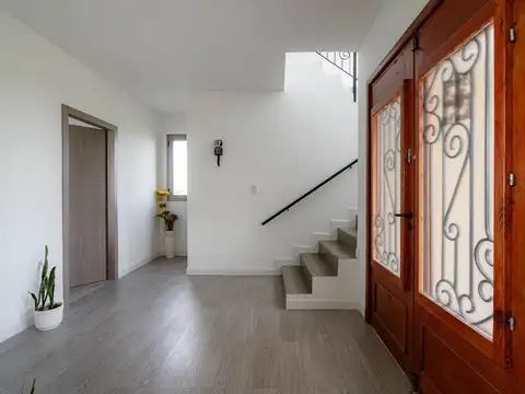 VENTA CASA 8 AMB CHACRAS DE LA TRINIDAD CAÑUELAS