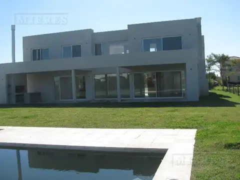 Casa en Venta de 4 dormitorios
