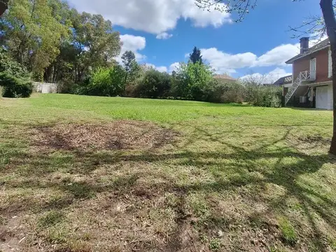 Rbs. Hermoso Lote En Los Jazmines, Pilar Del Este!