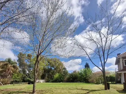 RBS. Hermoso lote en Los Jazmines, Pilar del Este!