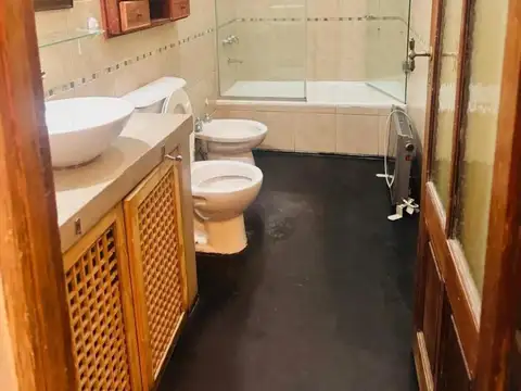 Departamento 5 ambientes con 2 baños
