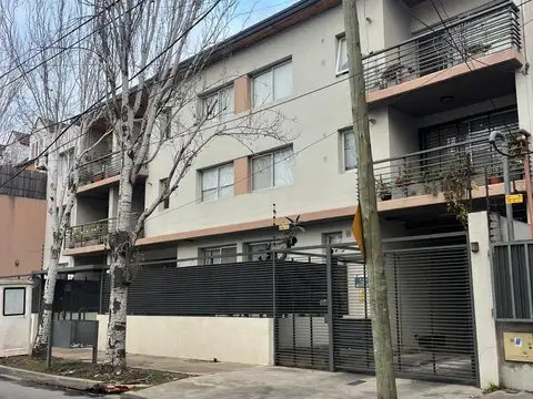 ESPACIOSO DEPARTAMENTO DE 2 AMBIENTES EN ALQUILER EN SAN ISIDRO
