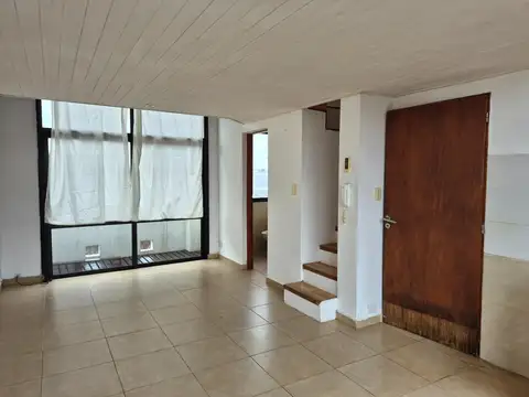 Casa 2 ambientes con 1 baño