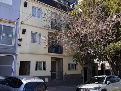 depto tipo PH con 2 baños completos