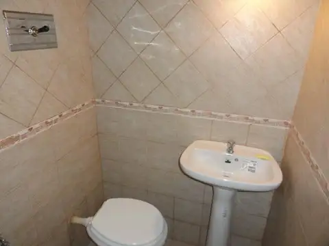 Local en Alquiler en Banfield, $ 600.000