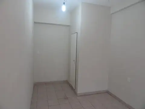 Local en Alquiler en Banfield, $ 600.000