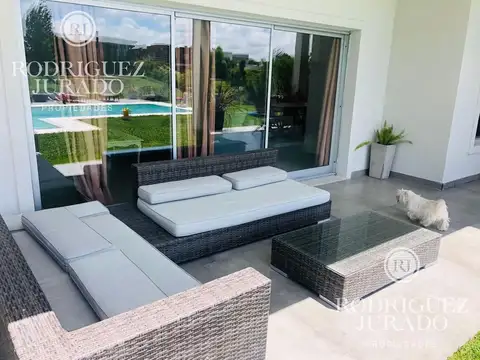 Casa en Alquiler al Norte