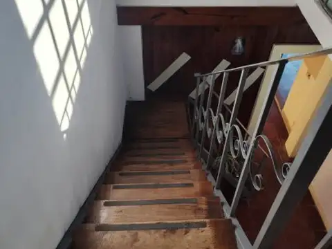 VENTA CASA 5 AMBIENTES CON COCHERA EN ITUZAINGÓ NORTE