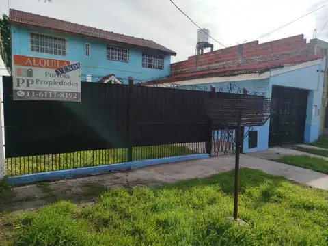 VENTA CASA 5 AMBIENTES CON COCHERA EN ITUZAINGÓ NORTE