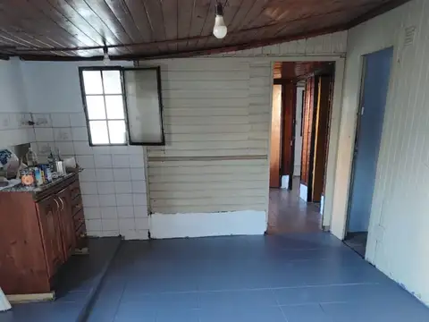 Casa - Alquiler - Argentina, La Matanza - Santa Catalina 5695