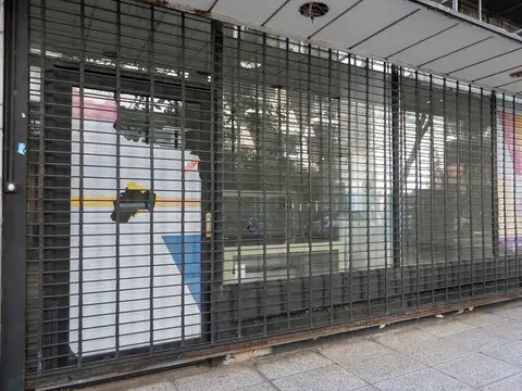 Local VENTA en RECOLETA . PB-SUBSUELO-PATIO