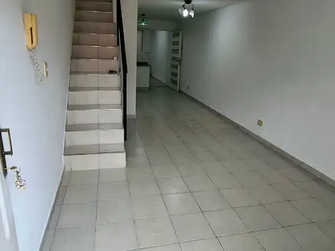 VENTA PH 3 AMBIENTES CON COCHERA ISIDRO CASANOVA