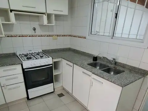 Depto Tipo Casa en Venta con 1 cocheras